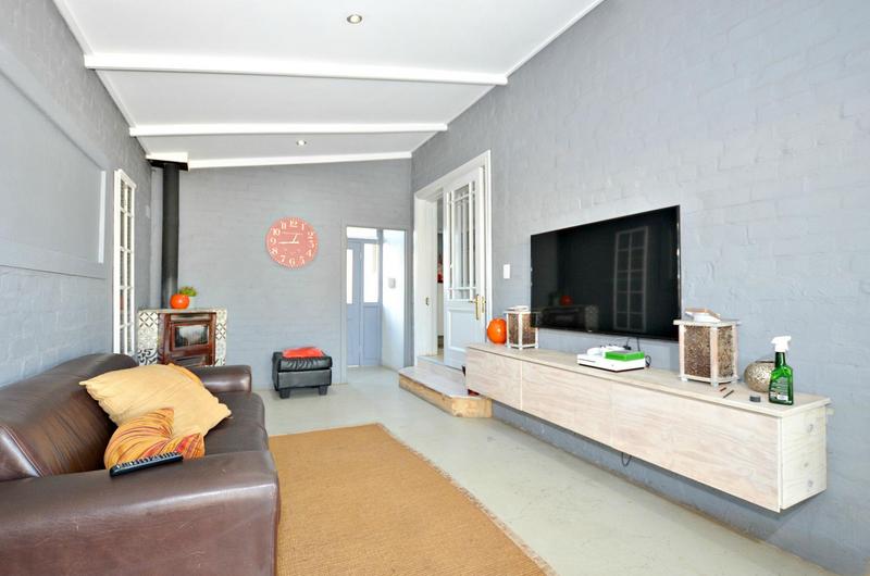 To Let 3 Bedroom Property for Rent in Peerless Park North Western Cape